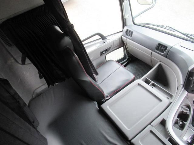 NISSAN DIESEL QUON 2018 Image 31