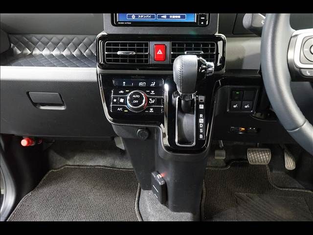 DAIHATSU TANTO CUSTOM 2020 Image 31