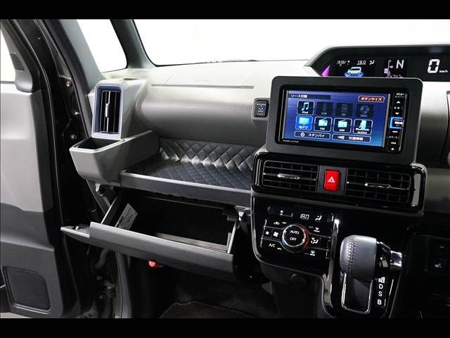 DAIHATSU TANTO CUSTOM 2020 Image 31