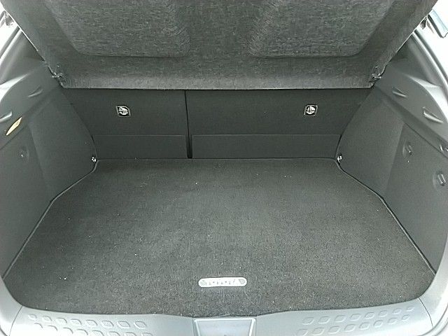 TOYOTA C-HR 2017 Image 31