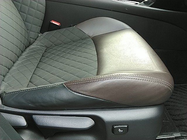 TOYOTA C-HR 2017 Image 31