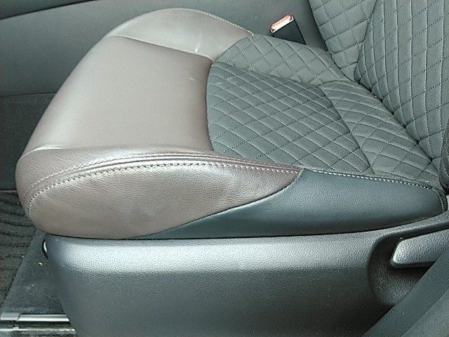 TOYOTA C-HR 2017 Image 31