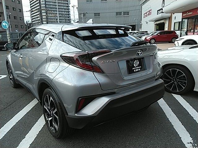 TOYOTA C-HR 2017 Image 31
