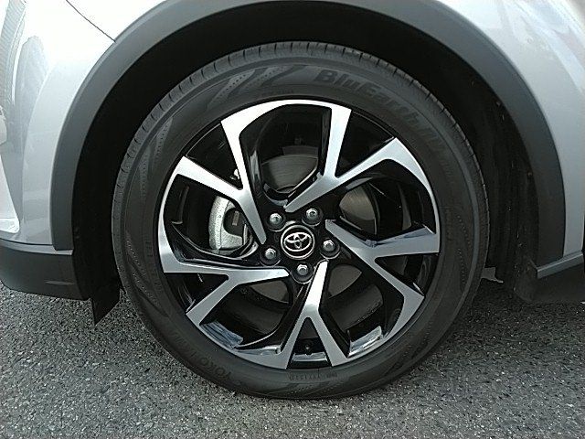 TOYOTA C-HR 2017 Image 31