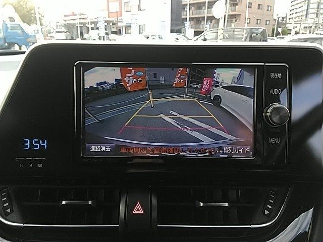 TOYOTA C-HR 2017 Image 31