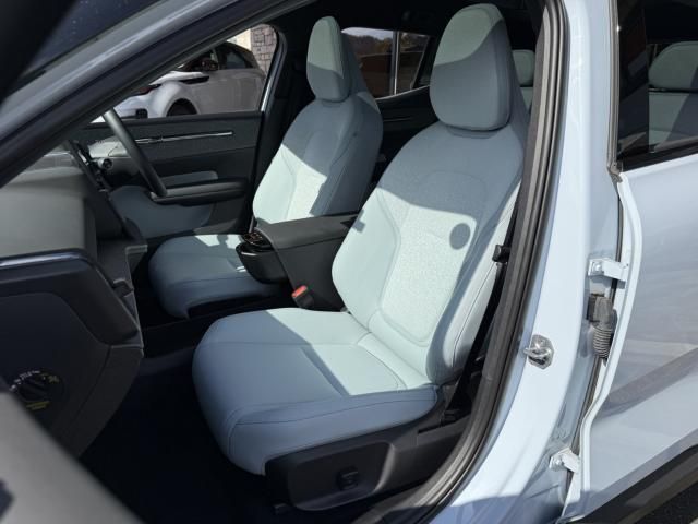 VOLVO EX30 2024 Image 31