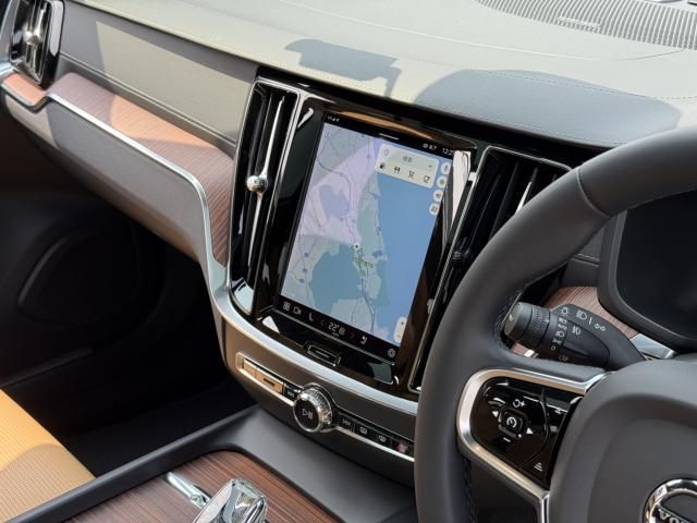 VOLVO V60 CROSS COUN 2023 Image 31