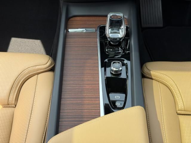 VOLVO V60 CROSS COUN 2023 Image 31