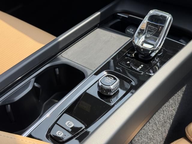 VOLVO V60 CROSS COUN 2023 Image 31