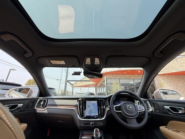 VOLVO V60 CROSS COUN 2023 Image 31