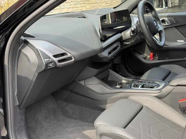 BMW 1SERIES 2025 Image 31