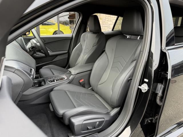 BMW 1SERIES 2025 Image 31