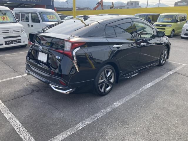 TOYOTA PRIUS 2019 Image 31