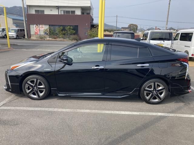 TOYOTA PRIUS 2019 Image 31