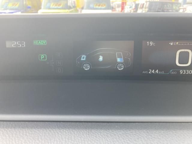 TOYOTA PRIUS 2019 Image 31