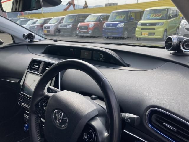 TOYOTA PRIUS 2019 Image 31