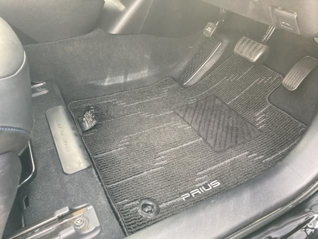 TOYOTA PRIUS 2019 Image 31