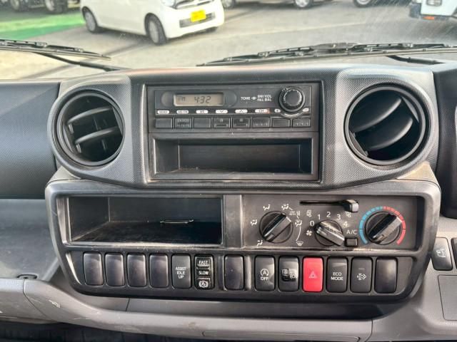 HINO DUTRO 2015 Image 31