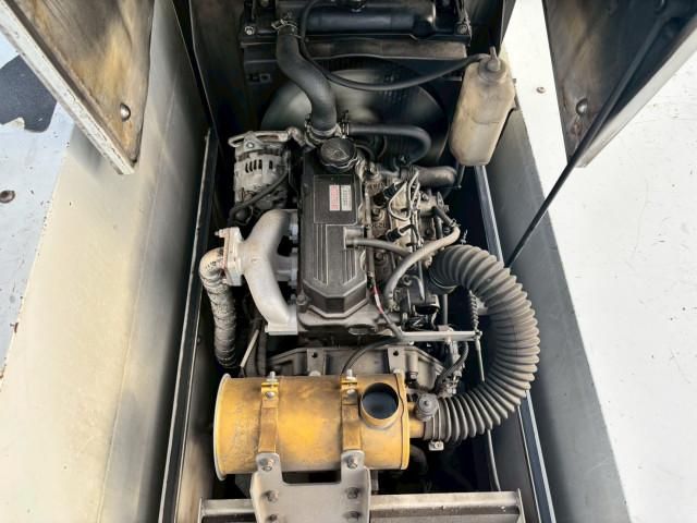 HINO DUTRO 2015 Image 31