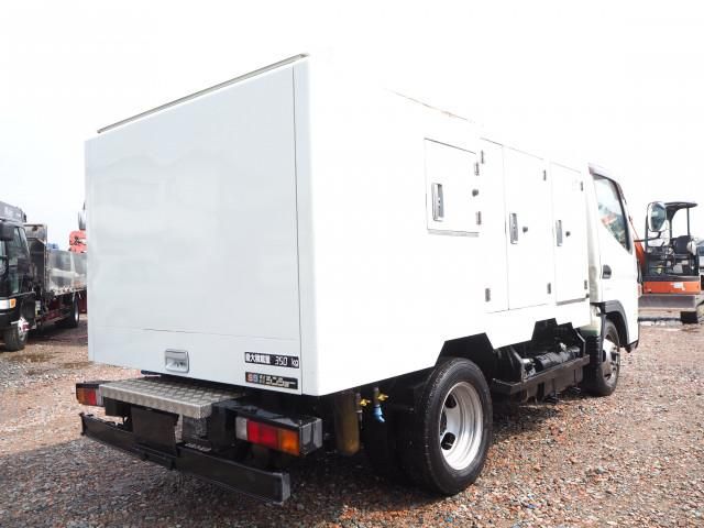 MITSUBISHI CANTER 2012 Image 31
