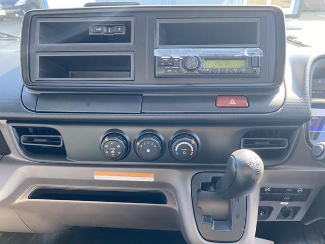 MITSUBISHI CANTER 2026 Image 31