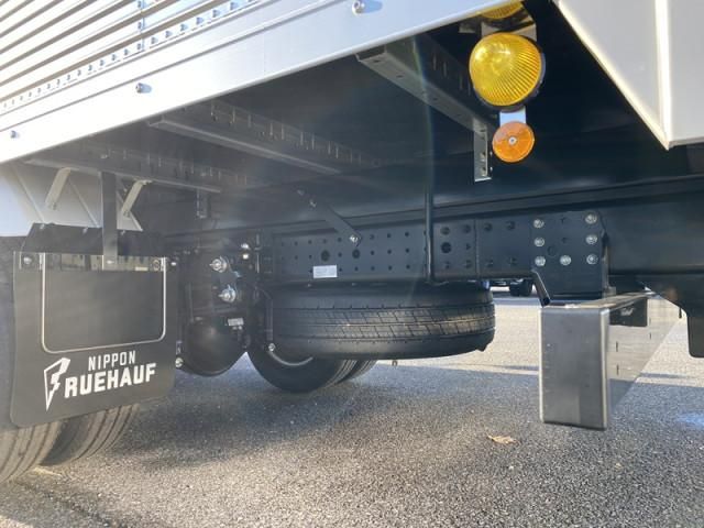 MITSUBISHI CANTER 2026 Image 31