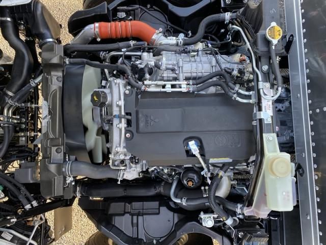 MITSUBISHI CANTER 2026 Image 31