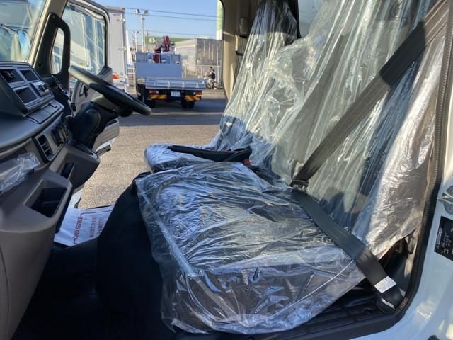 MITSUBISHI CANTER 2026 Image 31