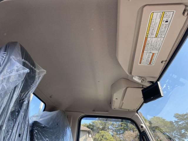 MITSUBISHI CANTER 2026 Image 31