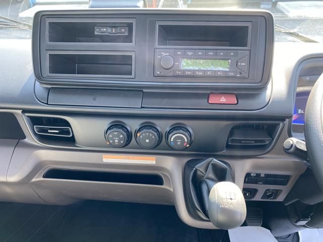 MITSUBISHI CANTER 2026 Image 31