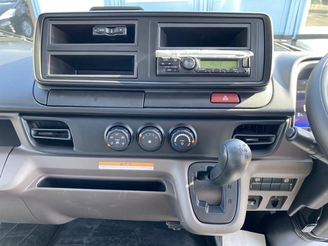 MITSUBISHI CANTER 2026 Image 31