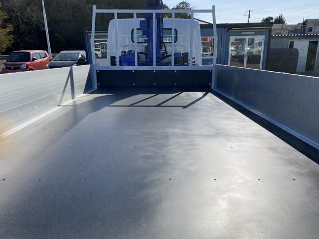 MITSUBISHI CANTER 2026 Image 31