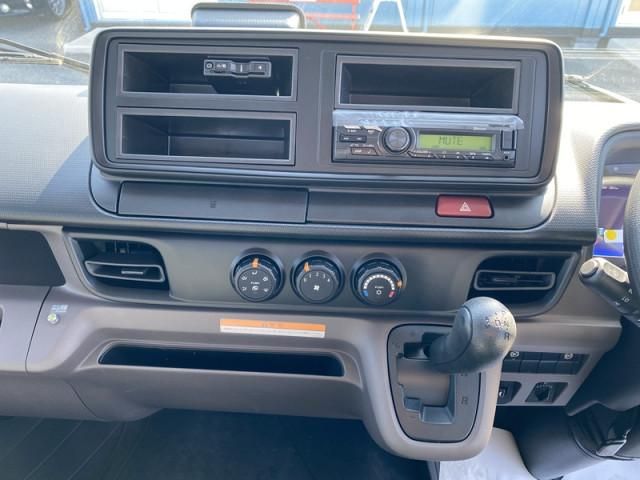 MITSUBISHI CANTER 2026 Image 31