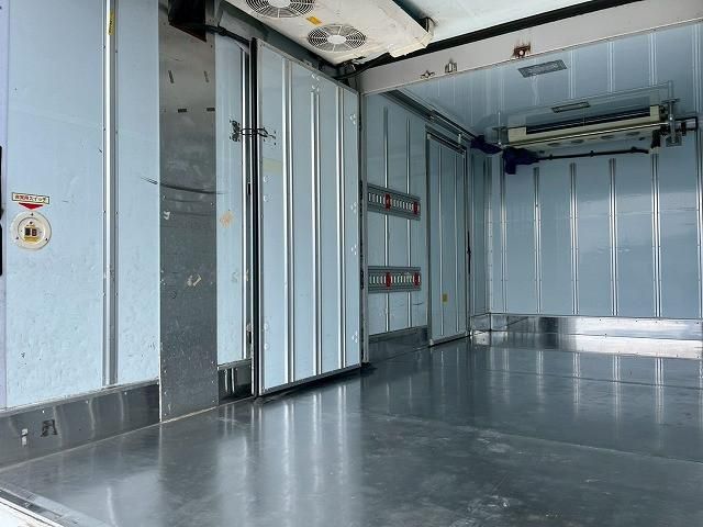 ISUZU ELF 2019 Image 31