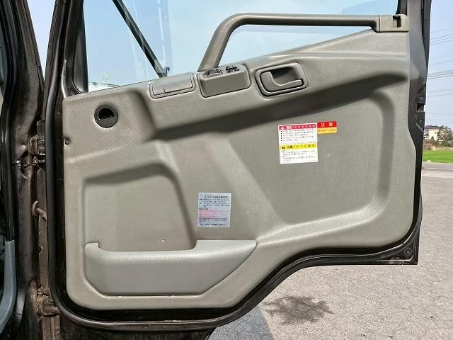 MITSUBISHI FUSOU FIGHTER 2003 Image 31