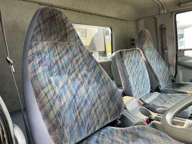 MITSUBISHI FUSOU FIGHTER 2003 Image 31