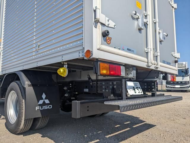 MITSUBISHI CANTER 2024 Image 31