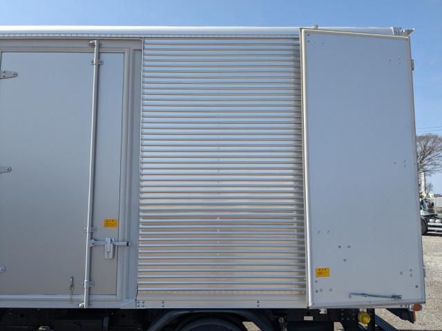 MITSUBISHI CANTER 2024 Image 31