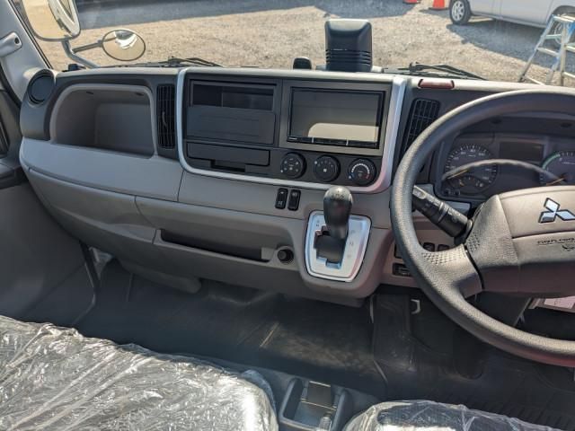 MITSUBISHI CANTER 2024 Image 31