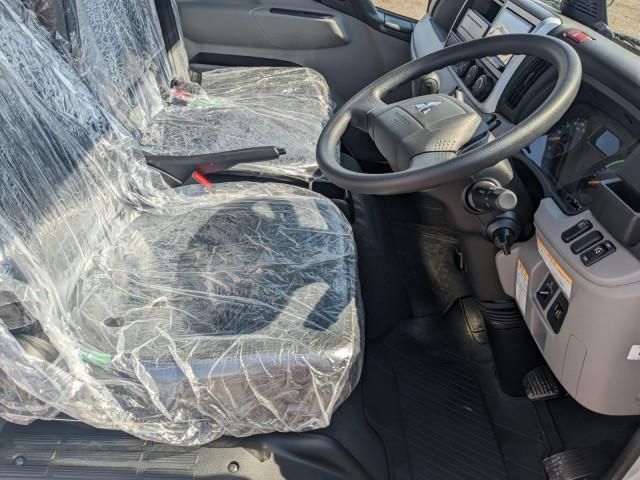 MITSUBISHI CANTER 2024 Image 31