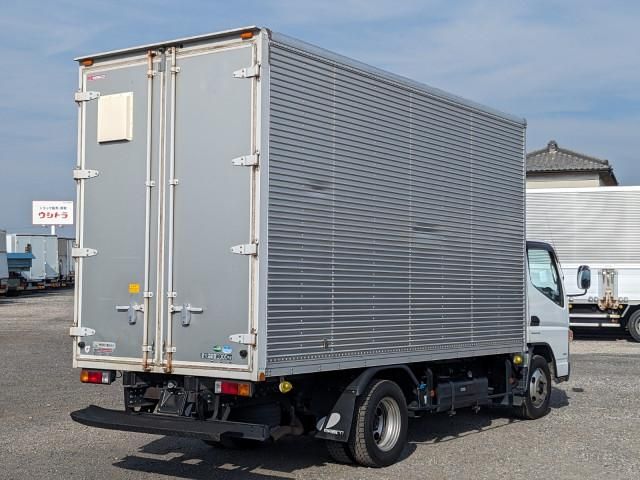 MITSUBISHI CANTER 2018 Image 31