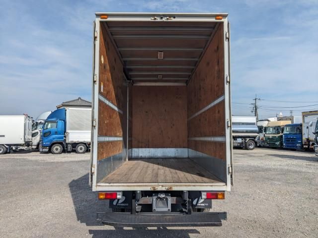 MITSUBISHI CANTER 2018 Image 31