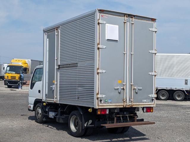 ISUZU ELF 2018 Image 31