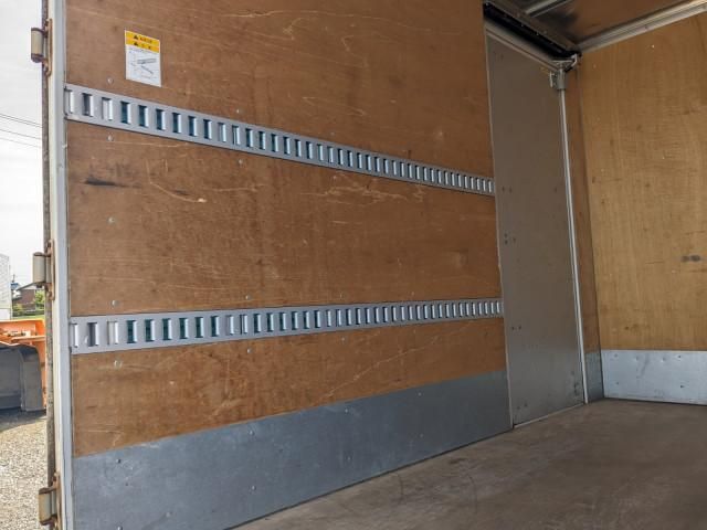 ISUZU ELF 2018 Image 31