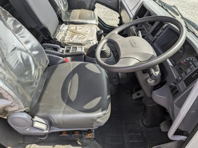 ISUZU FORWARD 2017 Image 31