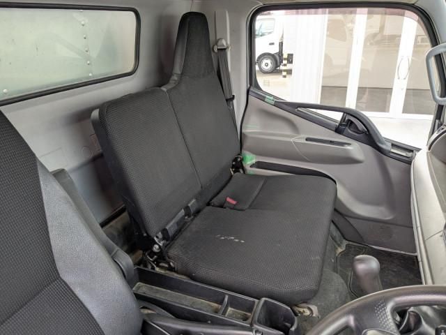 MITSUBISHI CANTER 2019 Image 31