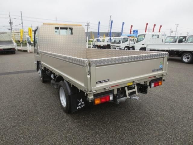 MITSUBISHI CANTER 2022 Image 31