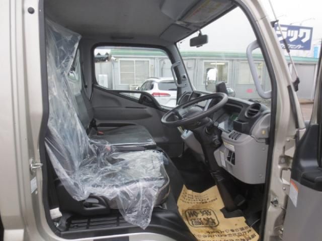MITSUBISHI CANTER 2022 Image 31