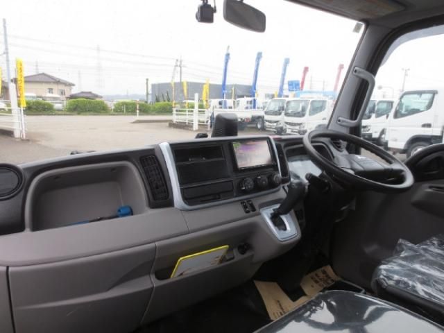 MITSUBISHI CANTER 2022 Image 31
