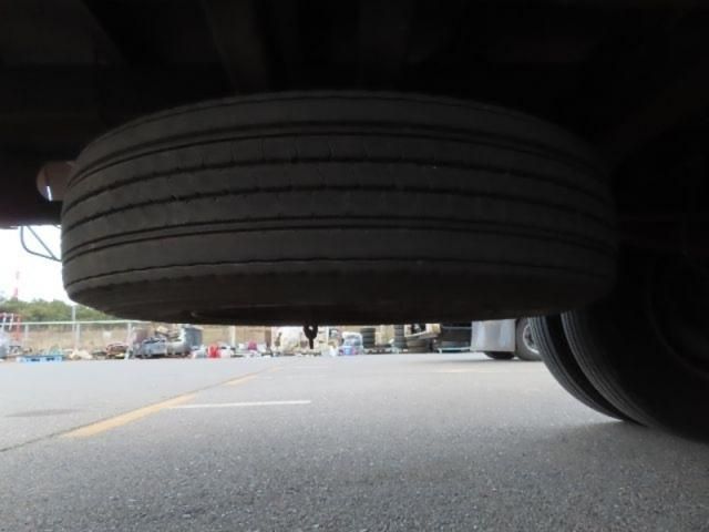 MITSUBISHI FUSOU FIGHTER 1996 Image 31